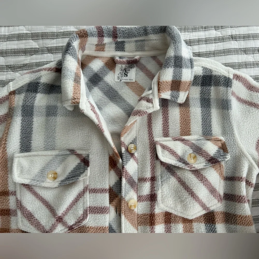 Altar’d State Cole Fleece Shacket Small - Picture 4 of 7